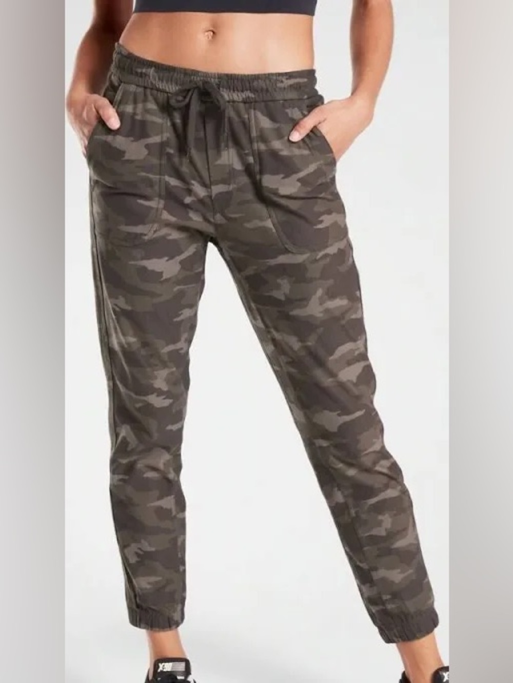 Athleta Women's Farallon Camo Joggers in Olive/Khaki sz 8